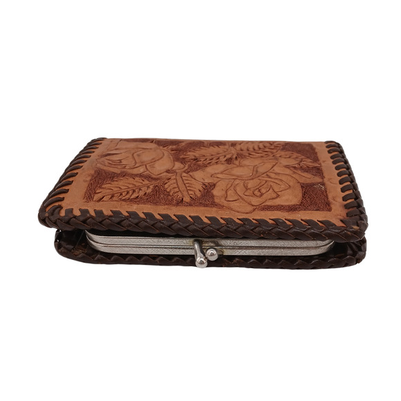 VTG Ladies Hand Tooled Leather Clutch Wallet Coin Purse Rose Design 5"x3.75"x1" - Picture 3 of 10